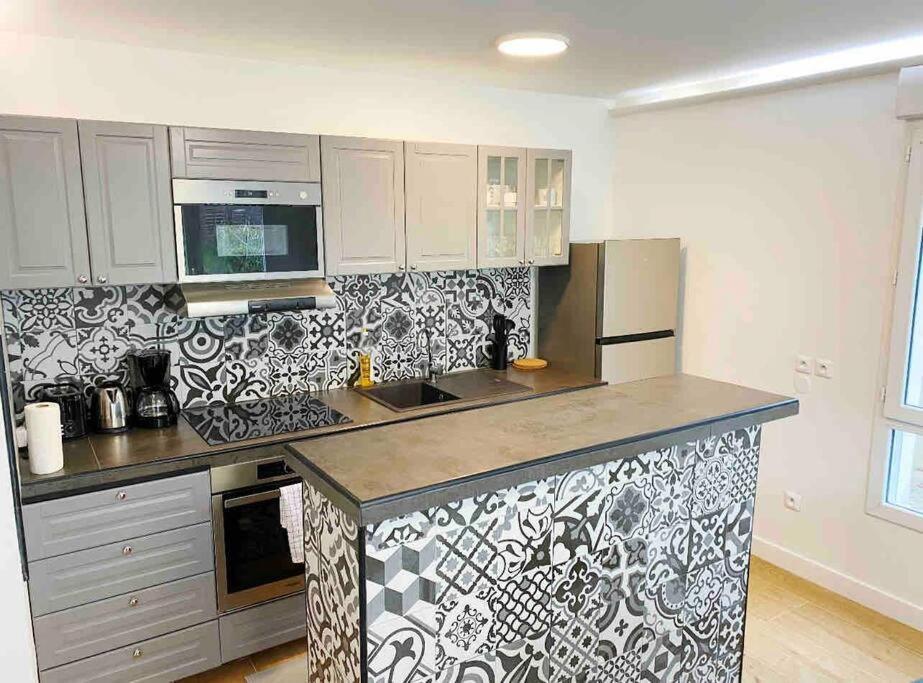 Flora2 Apartment Saint-Denis  Exterior photo