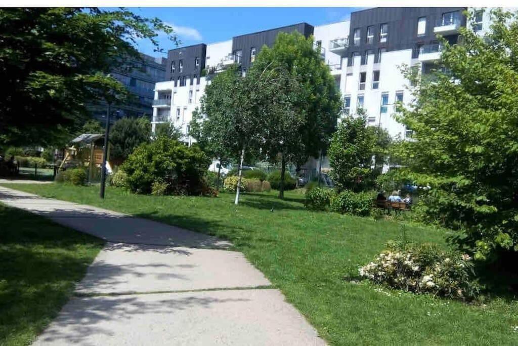 Flora2 Apartment Saint-Denis  Exterior photo